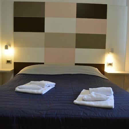 Master Hotel Castelvetro Piacentino Buitenkant foto