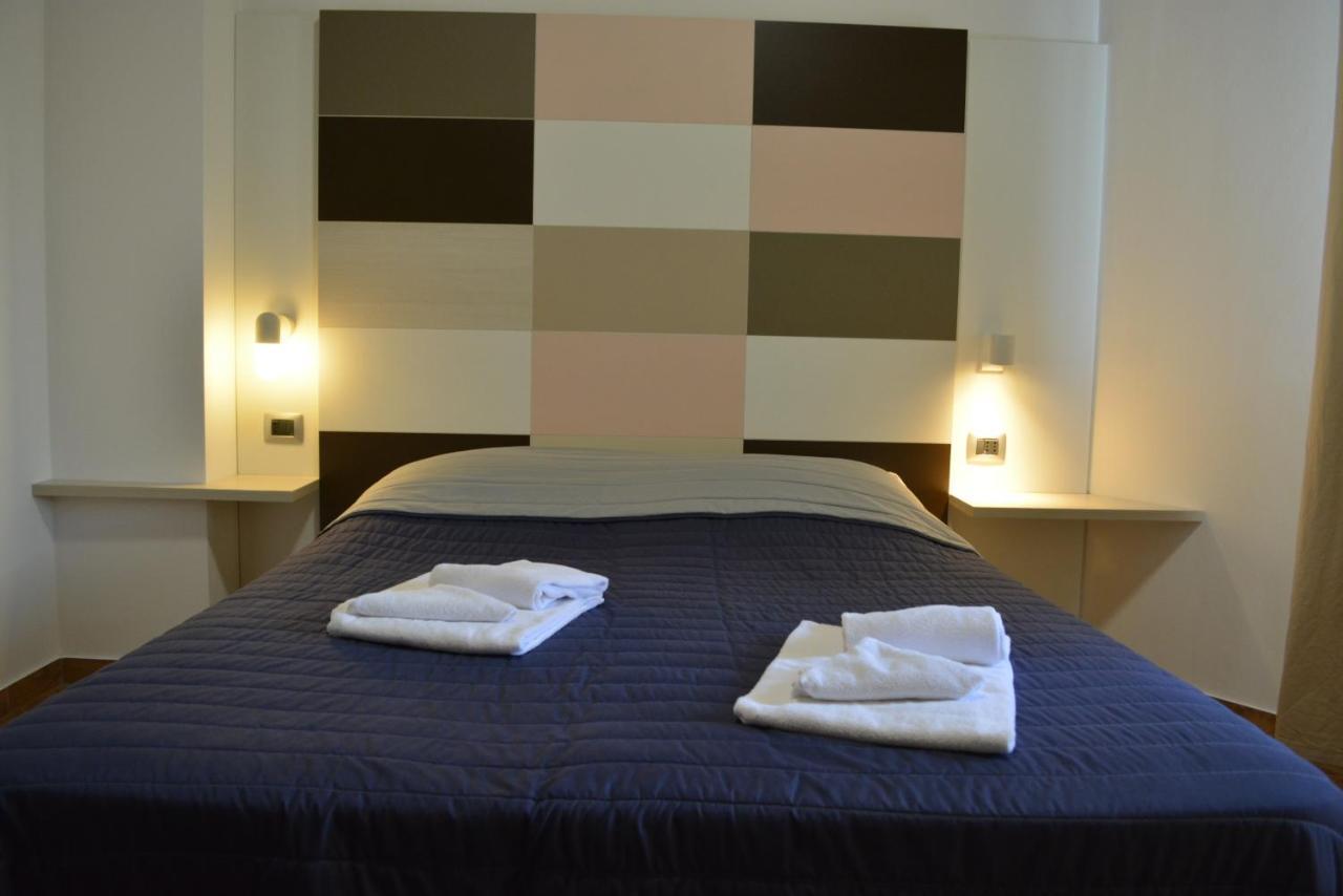 Master Hotel Castelvetro Piacentino Buitenkant foto