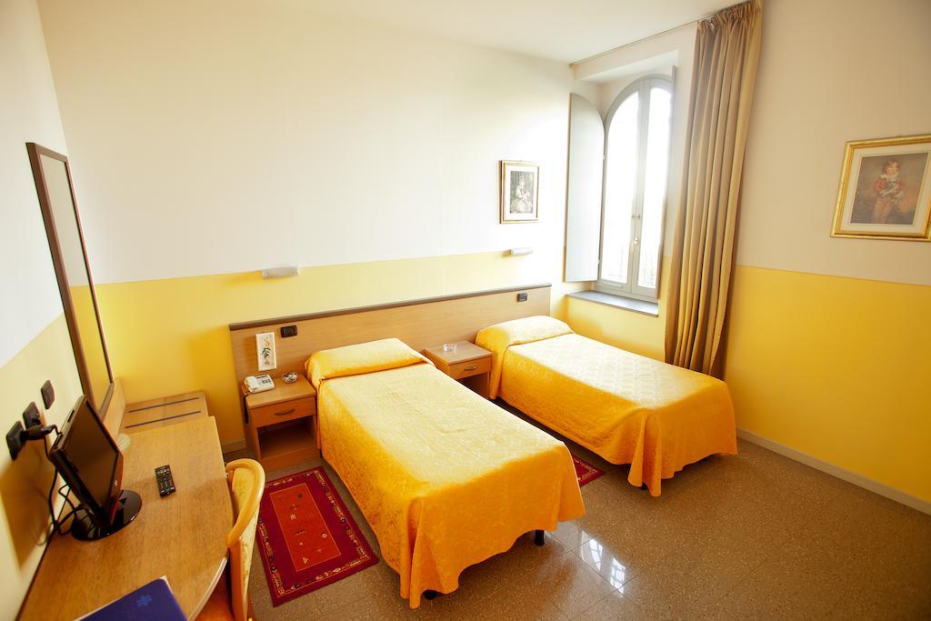 Master Hotel Castelvetro Piacentino Kamer foto